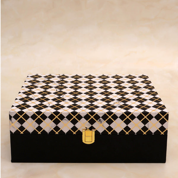 CHESS PATTERN FOIL PRINTED TRUNK
